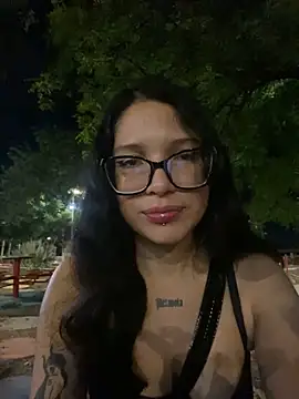 Snapshot of Petite_Artemis chatting on 7, 4, 2026 Petite Artemis online show from 7, 4, 2026