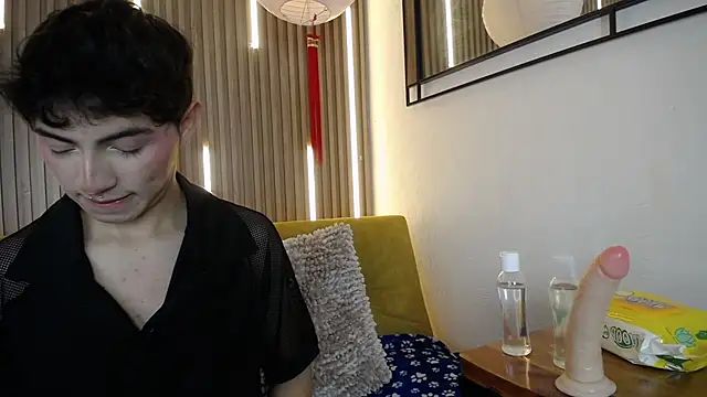 Snapshot of Cristopher_Wild chatting on 10, 4, 2026 Cristopher Wild online show from 10, 4, 2026