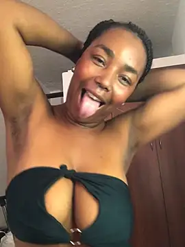 Snapshot of almaseductora chatting on 11, 4, 2026 almaseductora online show from 11, 4, 2026