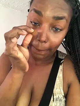 Snapshot of almaseductora chatting on 21, 4, 2026 almaseductora online show from 21, 4, 2026