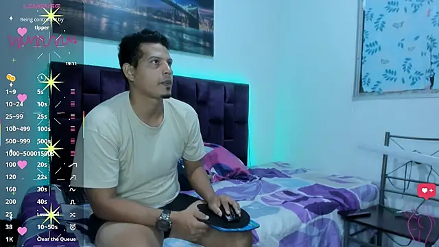 Snapshot of Chaarlotte_Foxx chatting on 27, 4, 2026 Chaarlotte Foxx online show from 27, 4, 2026