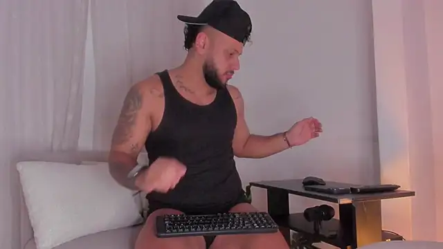 Snapshot of mr_marcuss chatting on 14, 3, 2026 mr marcuss online show from 14, 3, 2026