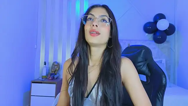 Snapshot of j_belle_ chatting on 23, 3, 2026 j belle online show from 23, 3, 2026