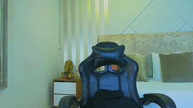 Snapshot of j_belle_ chatting on 2, 4, 2026 j belle online show from 2, 4, 2026