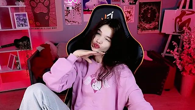 Snapshot of GG_Viper chatting on 4, 4, 2026 GG Viper online show from 4, 4, 2026