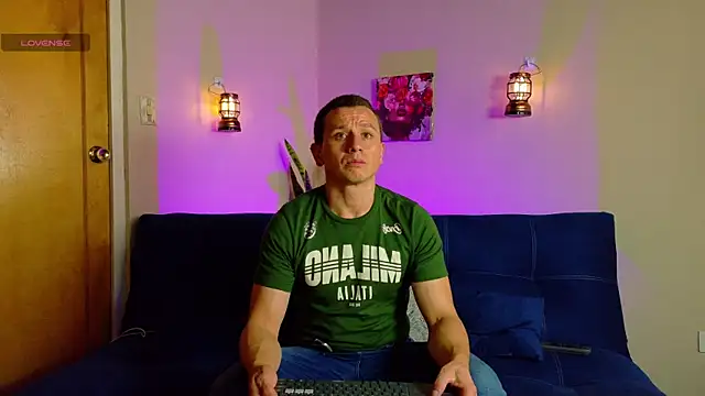 Snapshot of Andreew_falcon chatting on 18, 4, 2026 Andreew falcon online show from 18, 4, 2026