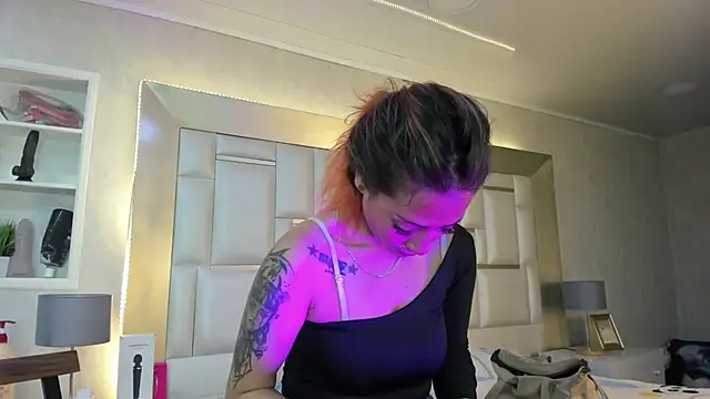 Snapshot of ZoeTaylorl chatting on 2, 6, 2026 ZoeTaylorl online show from 2, 6, 2026