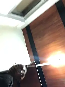 Snapshot of suggar_mommy777 chatting on 15, 3, 2026 suggar mommy777 online show from 15, 3, 2026