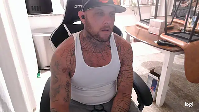 Snapshot of SecretsNextDoor chatting on 20, 4, 2026 SecretsNextDoor online show from 20, 4, 2026