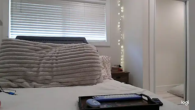 Snapshot of SecretsNextDoor chatting on 22, 4, 2026 SecretsNextDoor online show from 22, 4, 2026