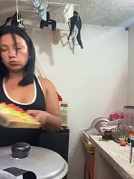 Snapshot of Marianaxc chatting on 18, 4, 2026 Marianaxc online show from 18, 4, 2026