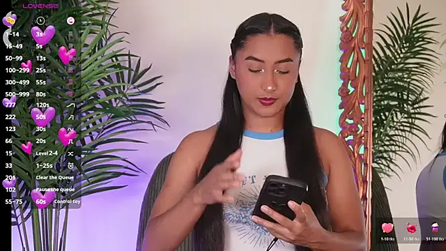 SoyJuliana 19 online show from 5, 8, 2026