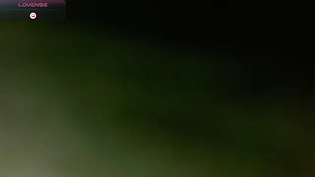 Snapshot of LunaRouze chatting on 18, 4, 2026 LunaRouze online show from 18, 4, 2026