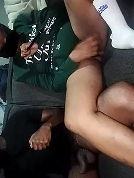 Snapshot of sweetchubbz chatting on 4, 4, 2026 sweetchubbz online show from 4, 4, 2026