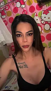 YannieLickcious online show from 9, 4, 2026