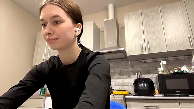 Snapshot of LaraDraggoo chatting on 26, 3, 2026 LaraDraggoo online show from 26, 3, 2026