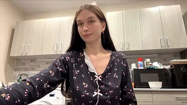 Snapshot of LaraDraggoo chatting on 29, 3, 2026 LaraDraggoo online show from 29, 3, 2026