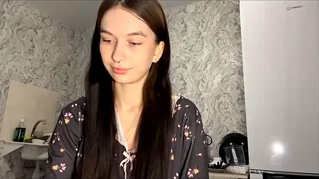 Snapshot of LaraDraggoo chatting on 22, 4, 2026 LaraDraggoo online show from 22, 4, 2026