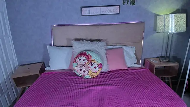 Snapshot of Mia1blaze chatting on 25, 4, 2026 Mia1blaze online show from 25, 4, 2026