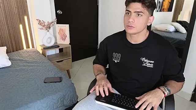 Snapshot of MrAdonis_ chatting on 25, 3, 2026 MrAdonis online show from 25, 3, 2026