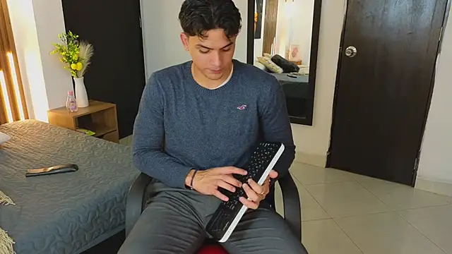 Snapshot of MrAdonis_ chatting on 15, 4, 2026 MrAdonis online show from 15, 4, 2026