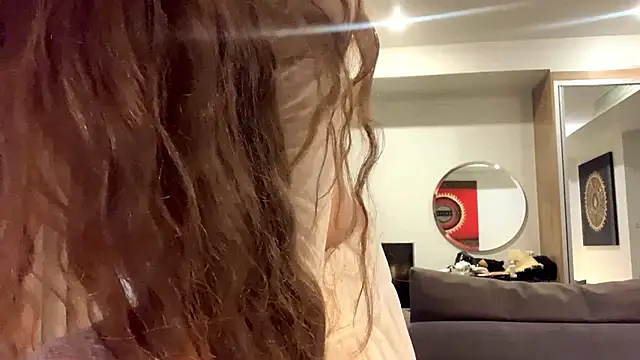 Snapshot of Kissme_Kira chatting on 2, 4, 2026 Kissme Kira online show from 2, 4, 2026