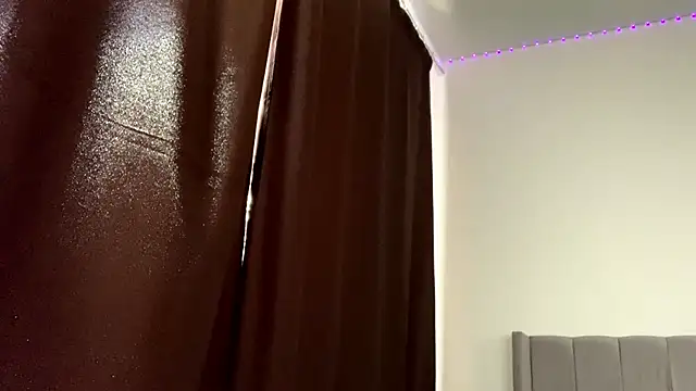 Snapshot of Kissme_Kira chatting on 25, 4, 2026 Kissme Kira online show from 25, 4, 2026