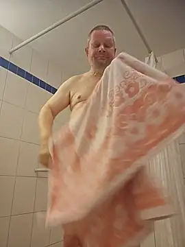 Snapshot of BigDaddyCooool chatting on 5, 4, 2026 BigDaddyCooool online show from 5, 4, 2026