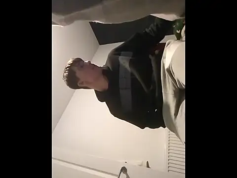 Snapshot of HornyKing2969 chatting on 27, 3, 2026 HornyKing2969 online show from 27, 3, 2026