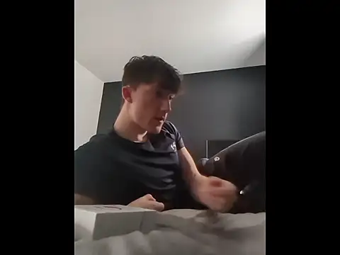 Snapshot of HornyKing2969 chatting on 2, 4, 2026 HornyKing2969 online show from 2, 4, 2026