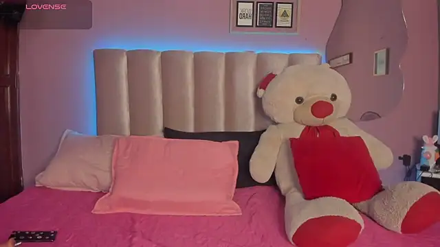 Snapshot of nikkita_dragon_ chatting on 18, 4, 2026 nikkita dragon online show from 18, 4, 2026