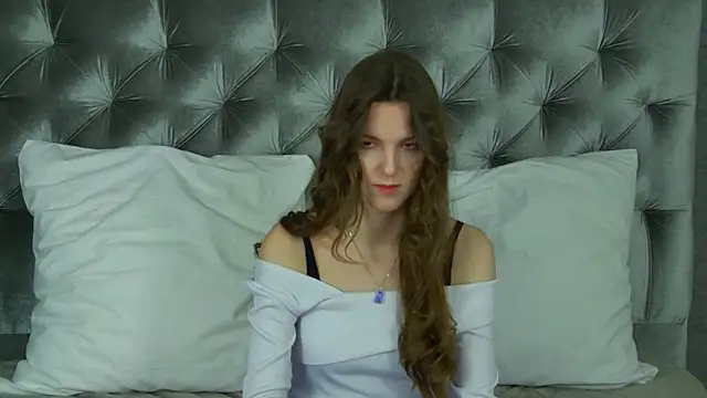 Snapshot of AmaliaLima chatting on 17, 4, 2026 AmaliaLima online show from 17, 4, 2026