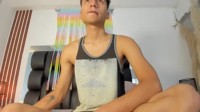 Snapshot of choco_dick_ chatting on 2, 4, 2026 choco dick online show from 2, 4, 2026