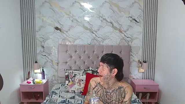 Snapshot of AshlieeGreenn chatting on 30, 4, 2026 AshlieeGreenn online show from 30, 4, 2026