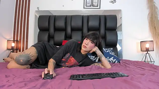 Snapshot of dalhia_and_hades chatting on 17, 3, 2026 dalhia and hades online show from 17, 3, 2026