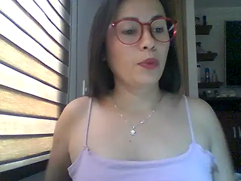 Snapshot of Erin_oficial chatting on 16, 3, 2026 Erin oficial online show from 16, 3, 2026