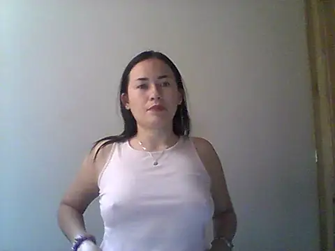 Snapshot of Erin_oficial chatting on 10, 4, 2026 Erin oficial online show from 10, 4, 2026