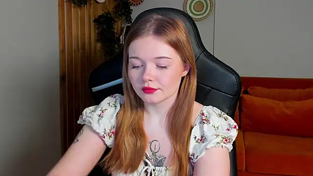 Snapshot of ElinaVale chatting on 26, 4, 2026 ElinaVale online show from 26, 4, 2026