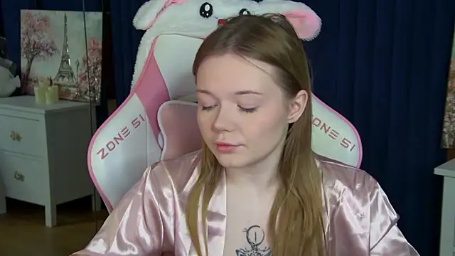 Snapshot of ElinaVale chatting on 29, 4, 2026 ElinaVale online show from 29, 4, 2026