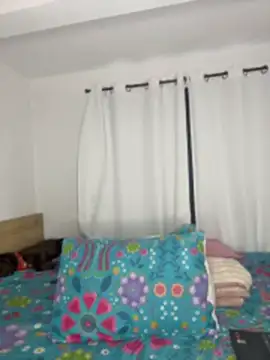 Snapshot of EmmaThompson1 chatting on 17, 4, 2026 EmmaThompson1 online show from 17, 4, 2026