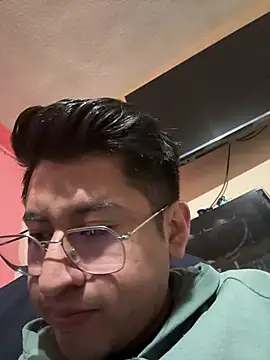 Snapshot of GoldenM95 chatting on 24, 3, 2026 GoldenM95 online show from 24, 3, 2026