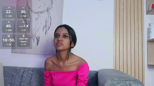 Snapshot of queen_adhara chatting on 21, 4, 2026 queen adhara online show from 21, 4, 2026