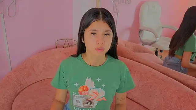 Snapshot of Tamara_Ferrer chatting on 11, 4, 2026 Tamara Ferrer online show from 11, 4, 2026