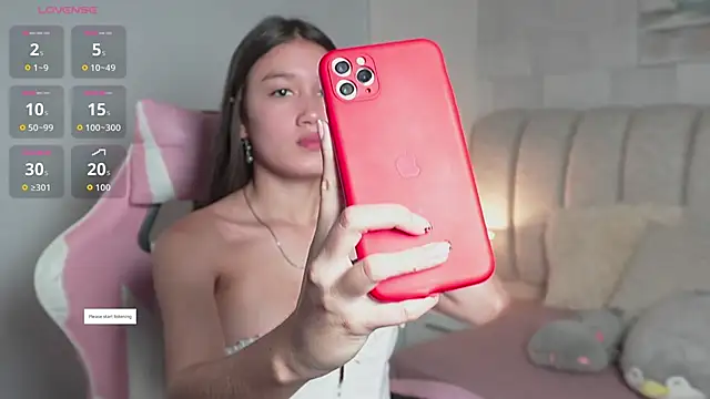 Snapshot of Alanna-Rosse chatting on 9, 4, 2026 Alanna-Rosse online show from 9, 4, 2026