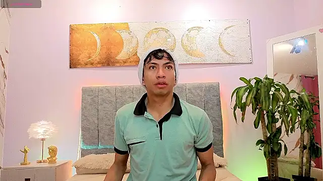 Snapshot of Luchoplayboy chatting on 17, 3, 2026 Luchoplayboy online show from 17, 3, 2026