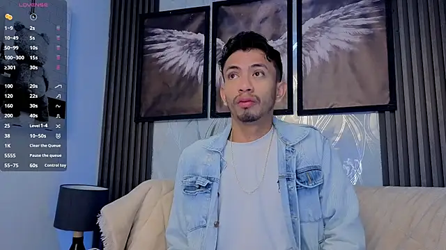 Snapshot of Luchoplayboy chatting on 10, 4, 2026 Luchoplayboy online show from 10, 4, 2026