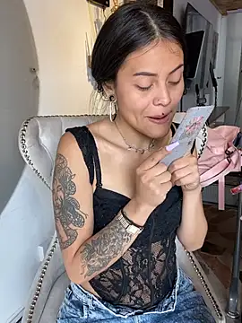 Snapshot of Cloe_pink1 chatting on 14, 3, 2026 Cloe pink1 online show from 14, 3, 2026