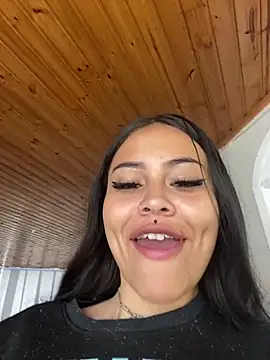 Snapshot of Cloe_pink1 chatting on 1, 4, 2026 Cloe pink1 online show from 1, 4, 2026