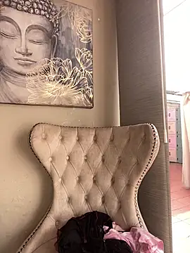 Snapshot of Cloe_pink1 chatting on 14, 4, 2026 Cloe pink1 online show from 14, 4, 2026