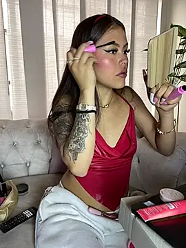 Cloe pink1 online show from 19, 5, 2026